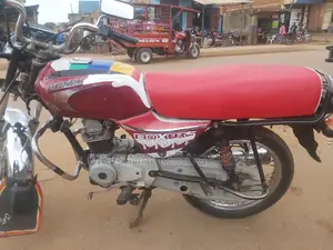 New Bajaj Boxer 100 2017 Red