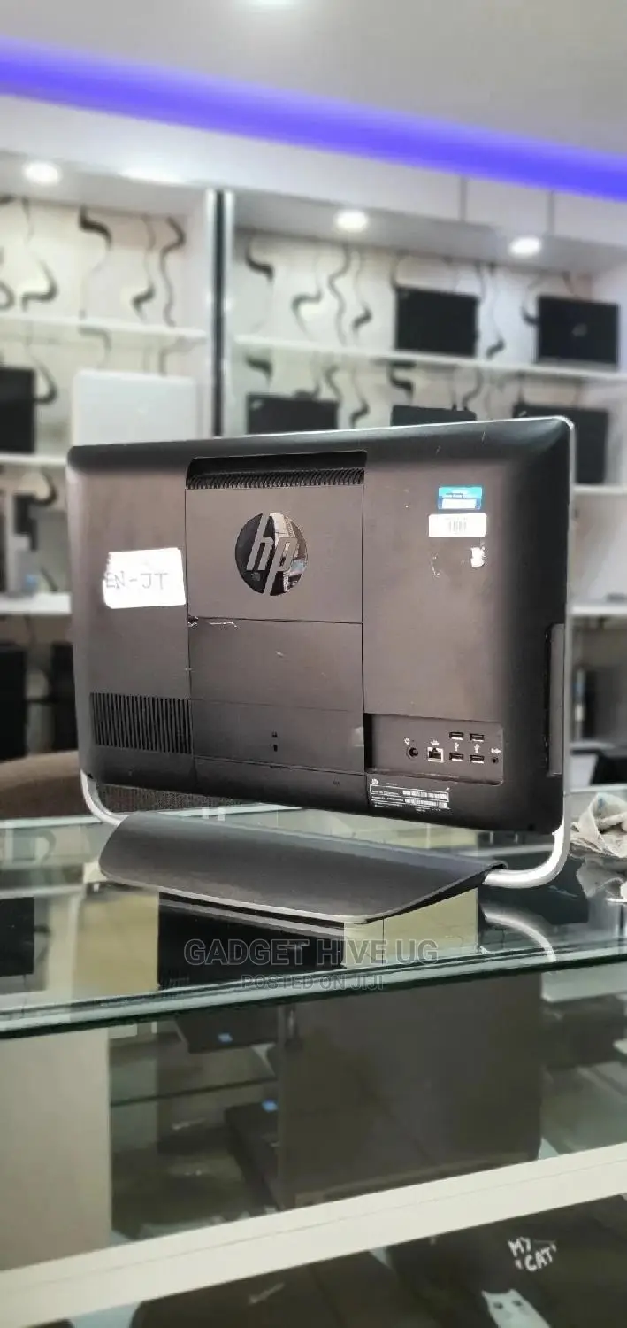 Desktop Computer HP Pavilion 24 8GB Intel Core I3 HDD 500GB