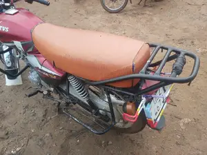 New TVS HLX 125 2018 Red