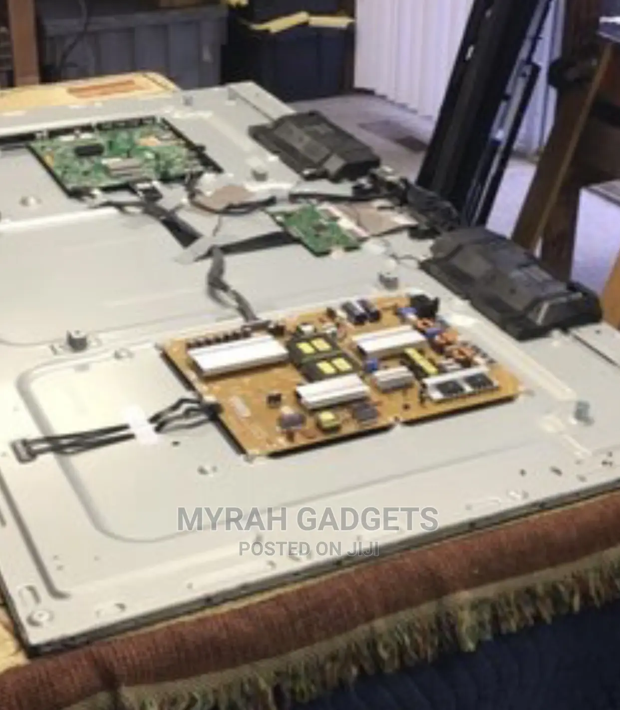 Experts in LED ,Lcd ,Tv Servicing and Installing .:,.::.