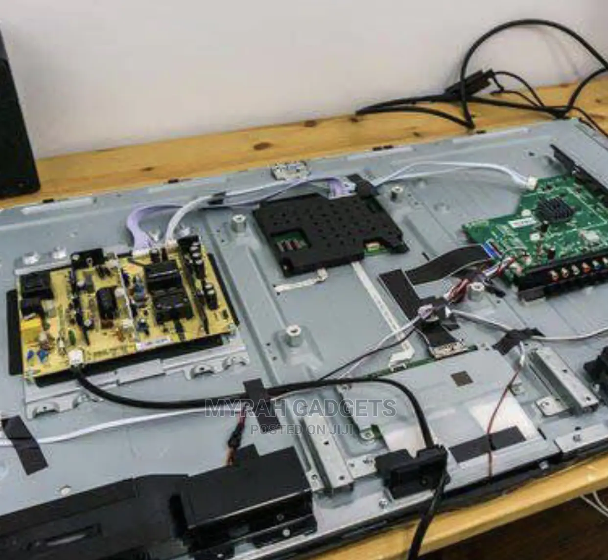 Technicians in LG ,Sony ,Sky,Tv Repairing and Installing.,::