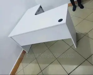 Office Desk (Curved)