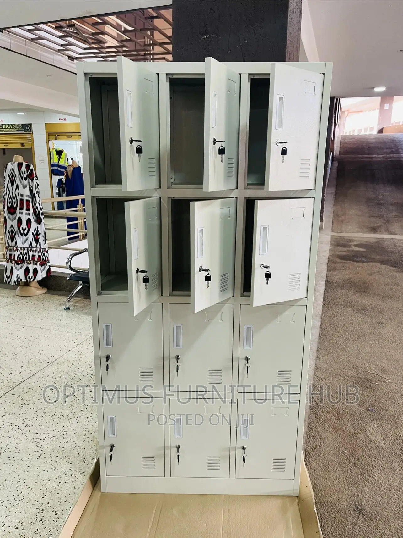 Locker (12 Compartments)