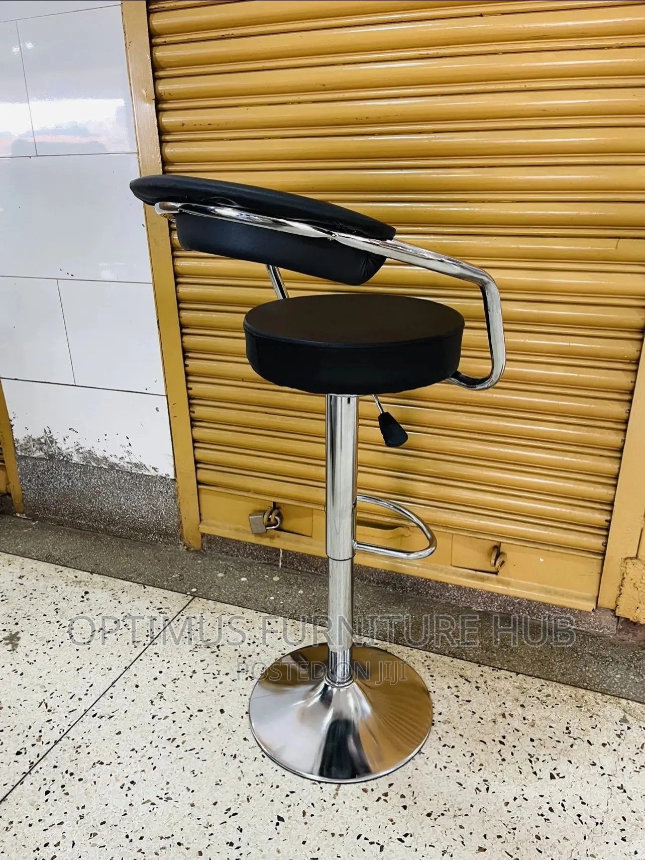 Bar Stool (Round)