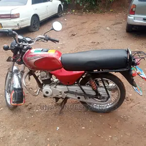 Bajaj Boxer 100 2021 Red