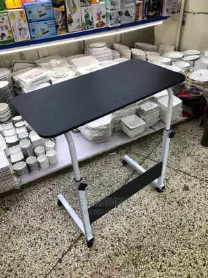 Adjustable Computer Table