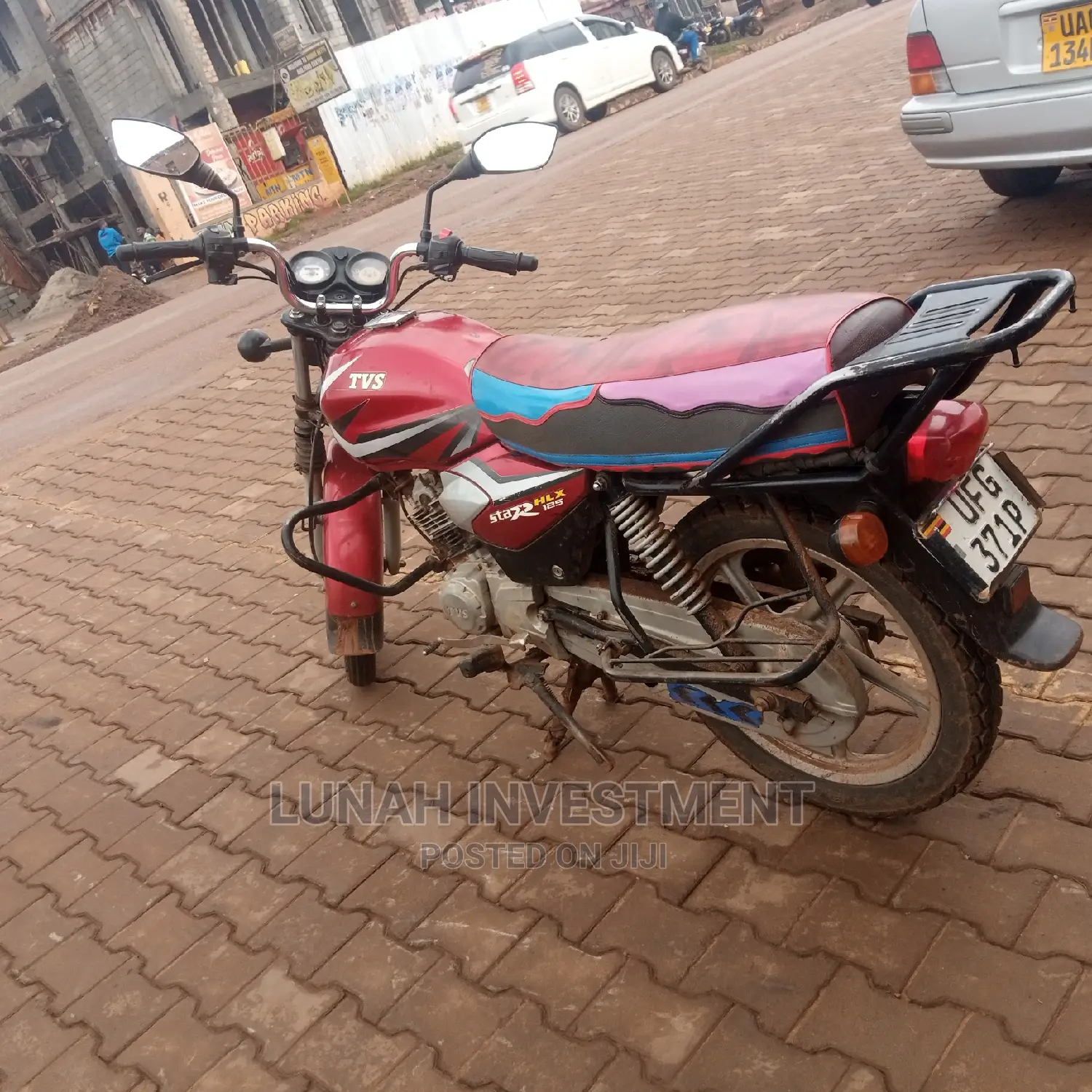 TVS HLX 125 2022 Red