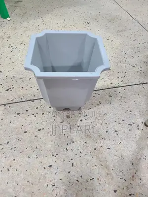 10litre Plastic Flower Pot