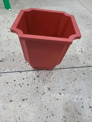 Plastic Flower Pot