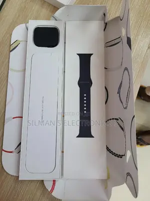 Broken Seal Apple Watch Series 8 45mm Midnight