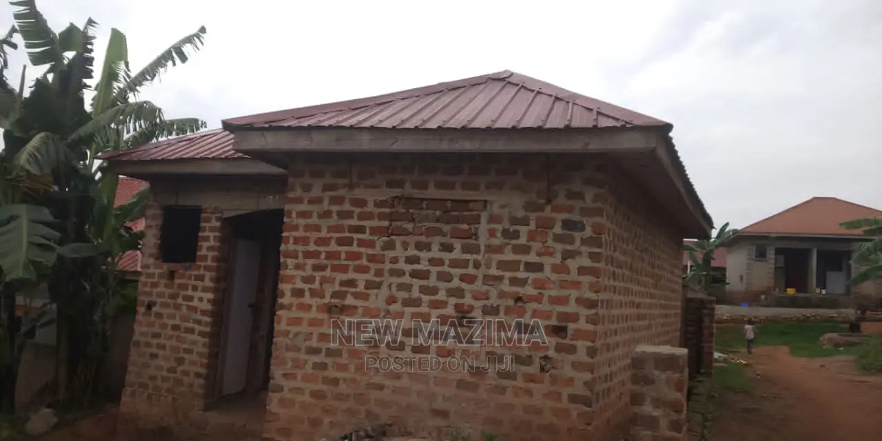 2bdrm House in Kawempe Kawanda, Central Division for sale