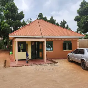 3bdrm House in Nabingo, Central Division for sale