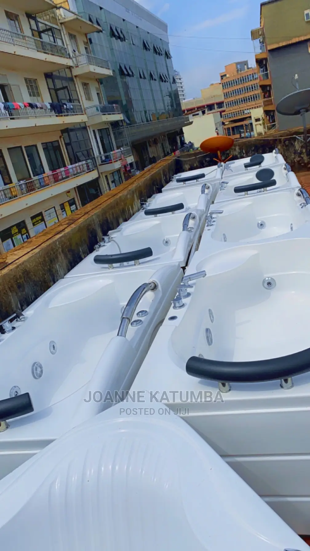 Bathtub Jacuzzi