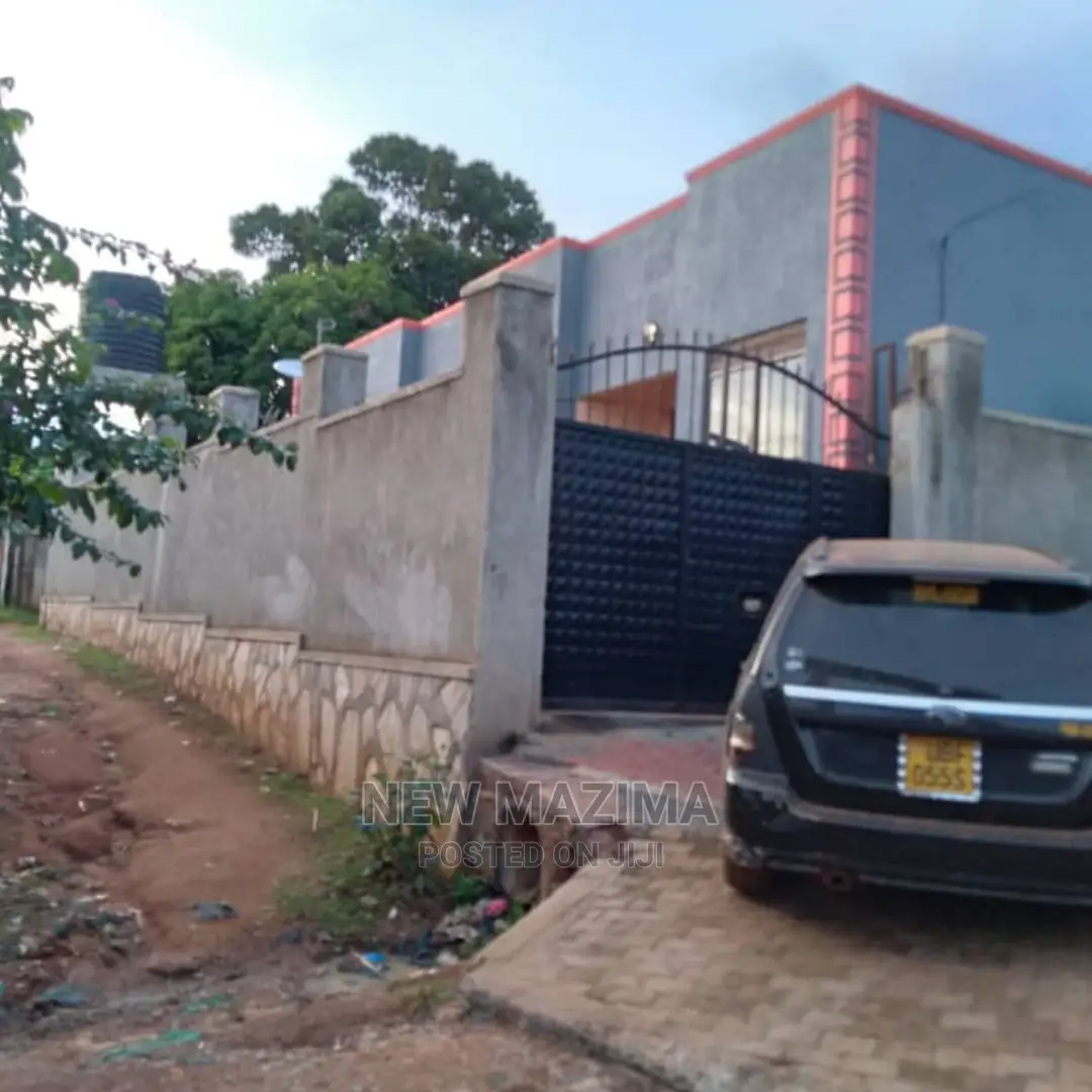 3bdrm House in Munyonyo Heights, Central Division for sale