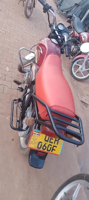 TVS HLX 125 2017 Red