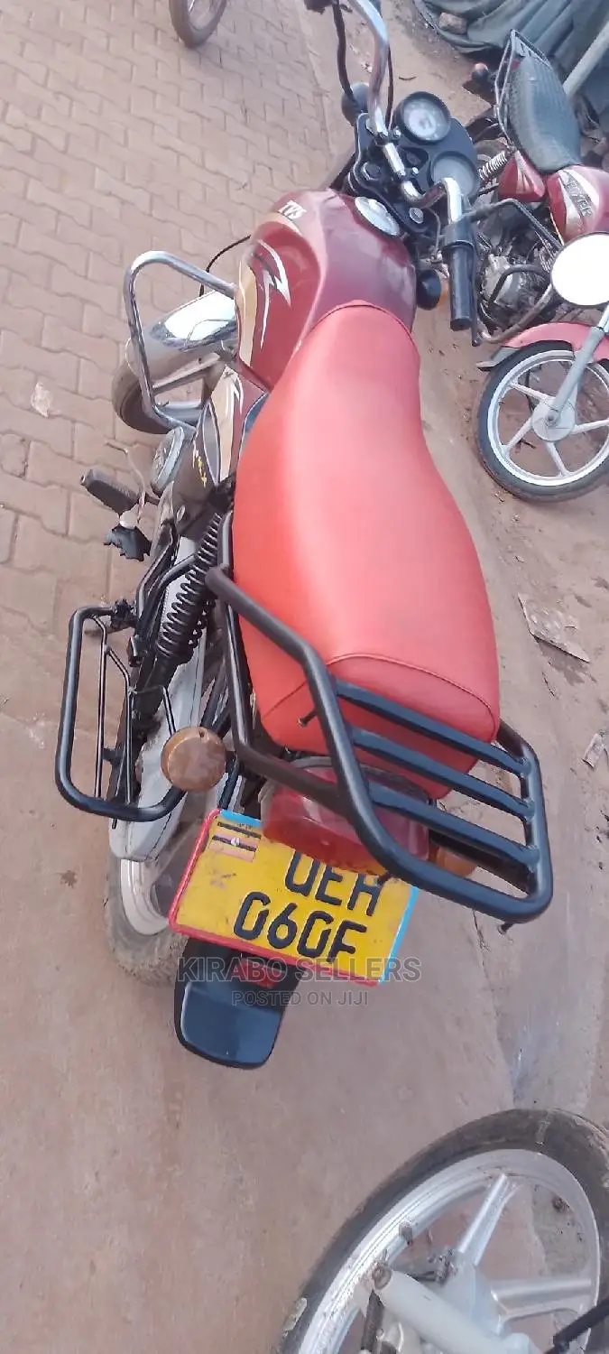 TVS HLX 125 2017 Red