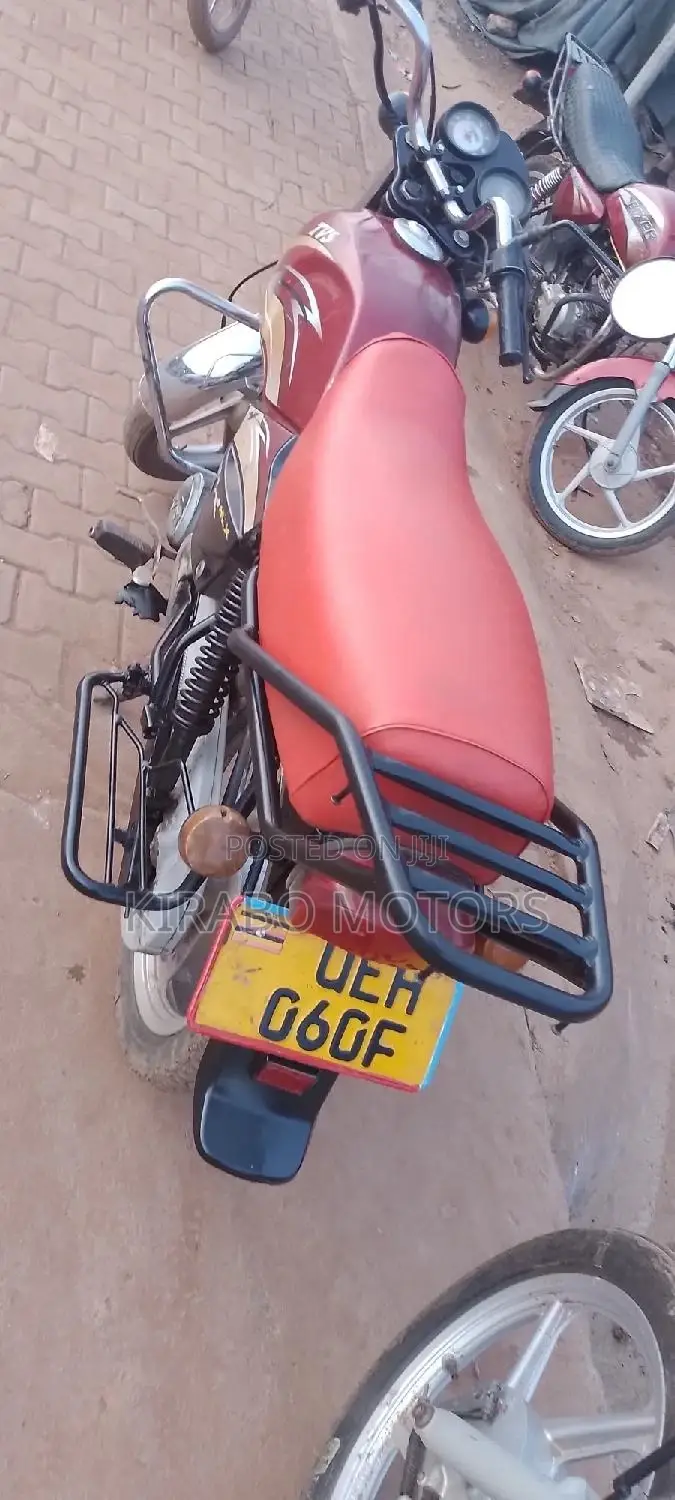 TVS HLX 125 2017 Red