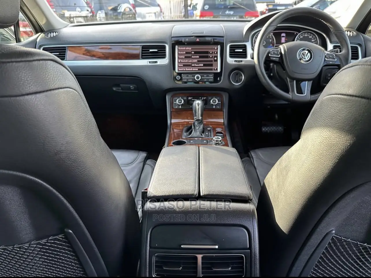 Volkswagen Touareg VR6 Executive 2012 Black