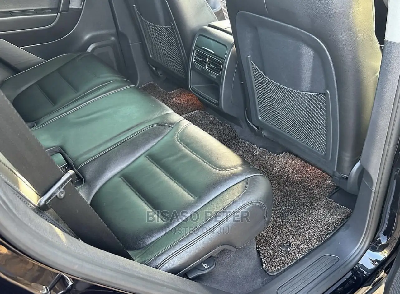 Volkswagen Touareg VR6 Executive 2012 Black