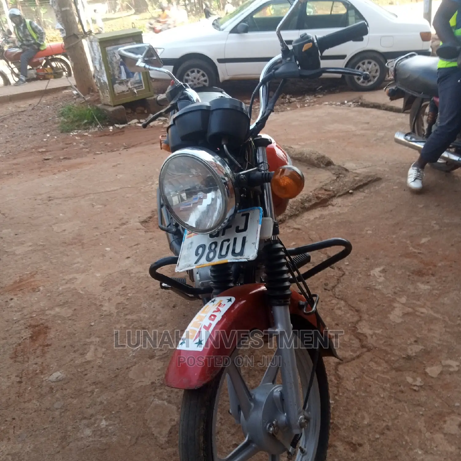 TVS HLX 125 2022 Red