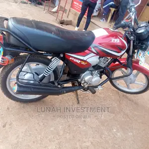 TVS HLX 125 2022 Red