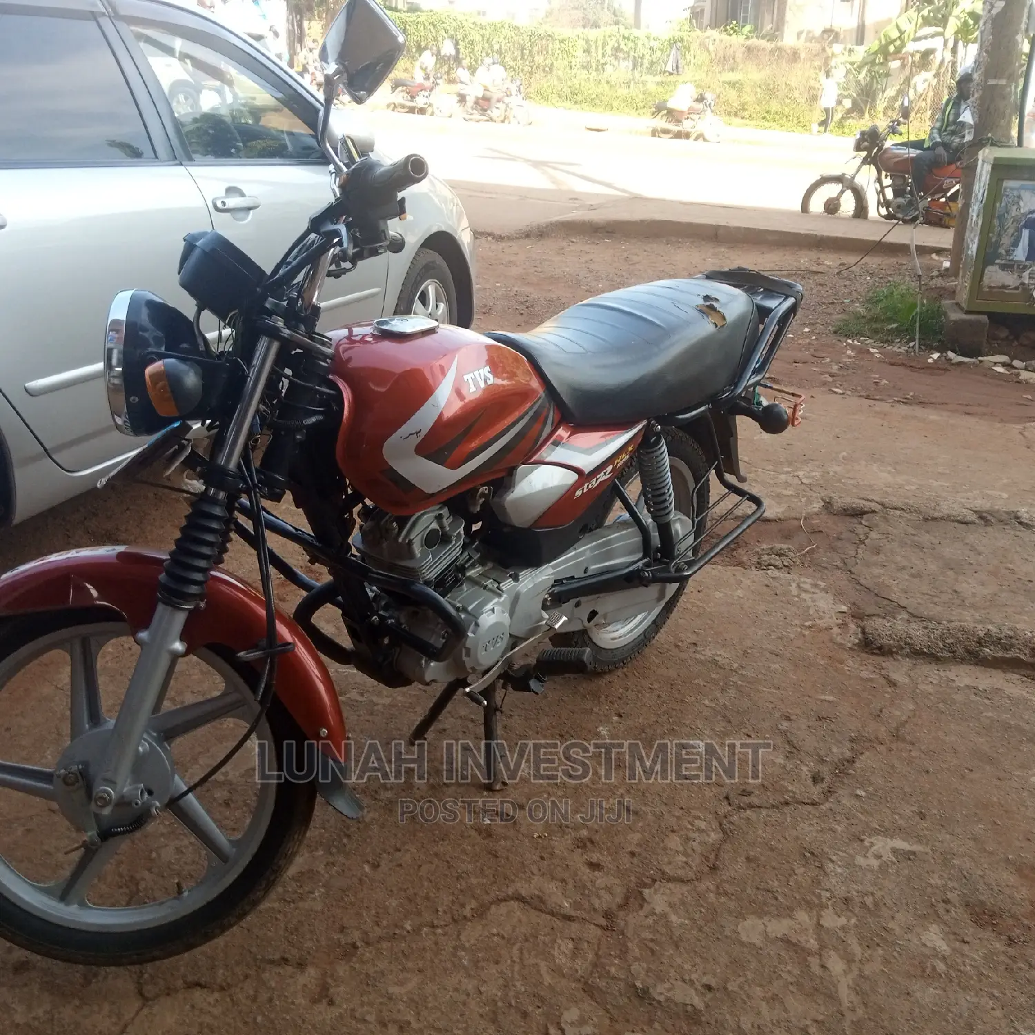 TVS HLX 125 2022 Red