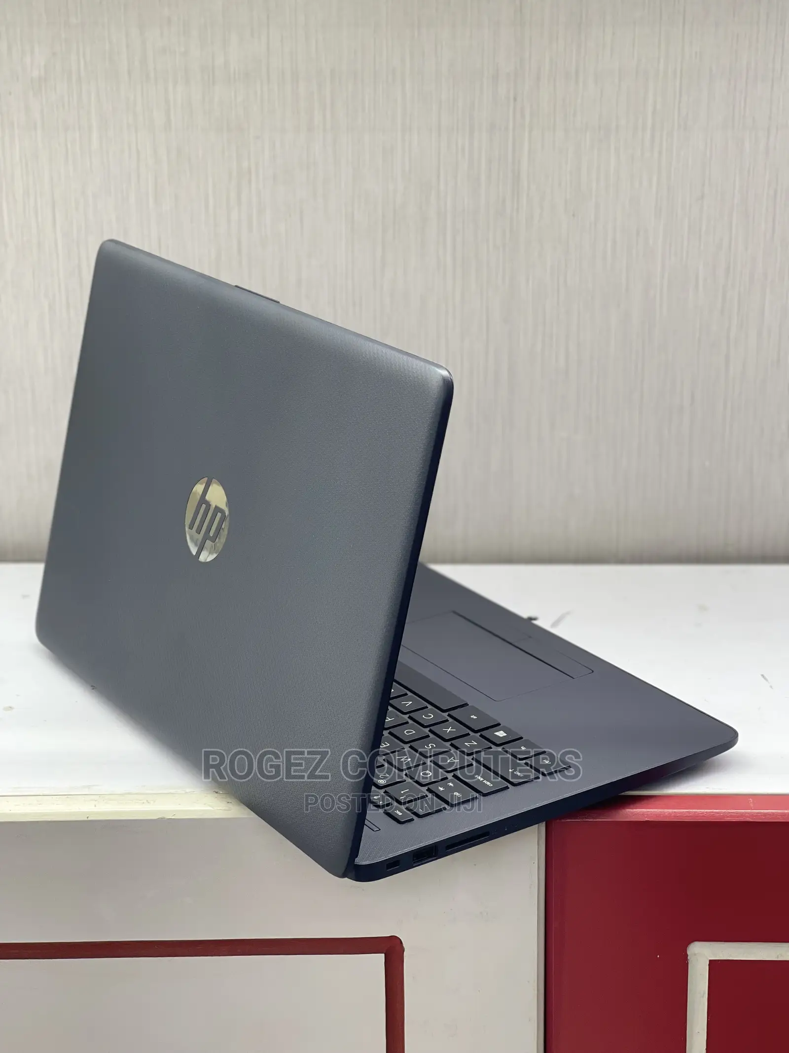 New Laptop HP 240 G7 8GB Intel Core I7 HDD 1T