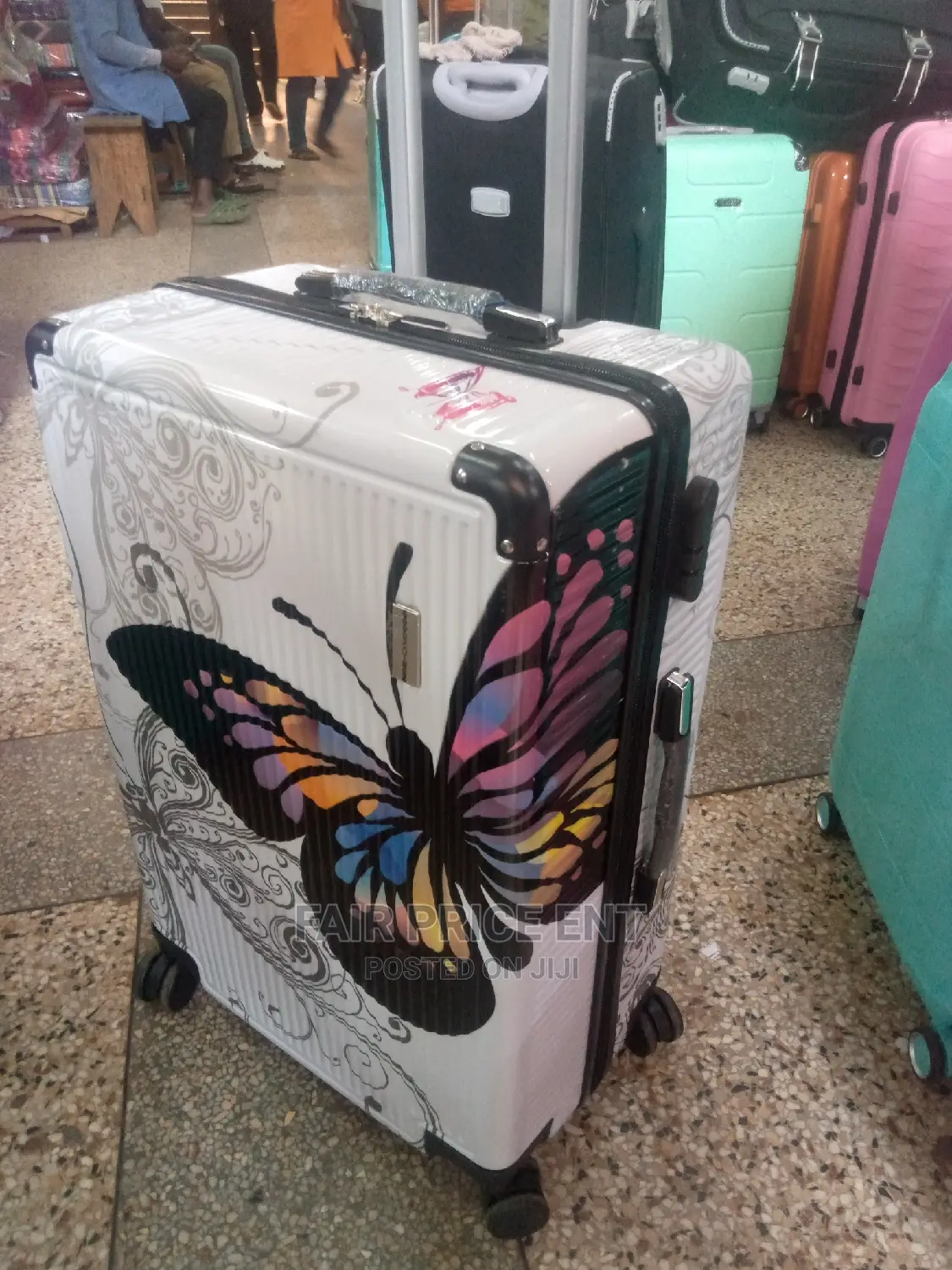 Vip Executive Plastic Traveling Suitcases.Medium.( White)