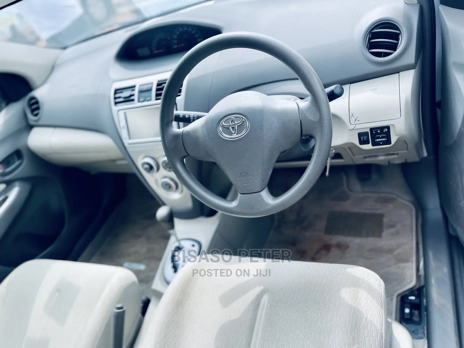 Toyota Belta 2009 Silver