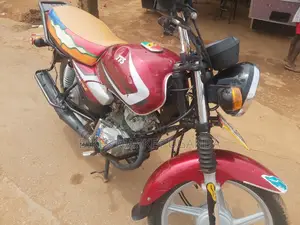 New TVS HLX 125 2022 Red