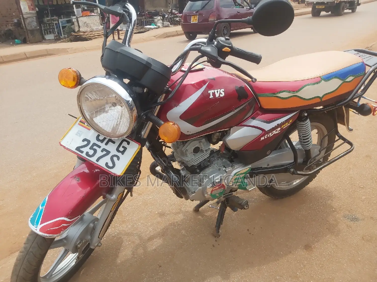 New TVS HLX 125 2022 Red
