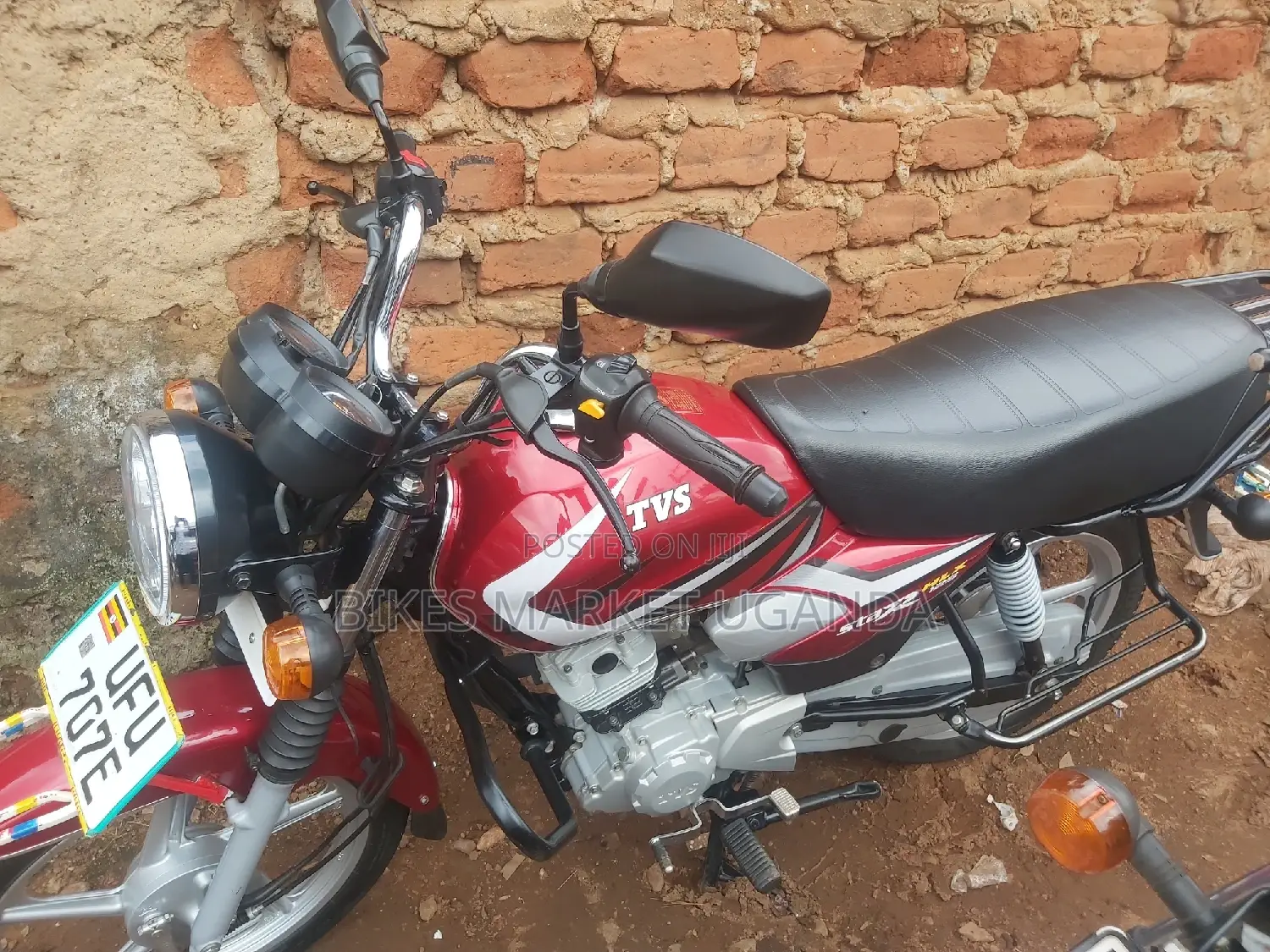 New TVS HLX 125 2023 Red