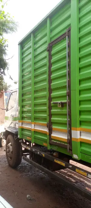 Fuso Fighter Baby Face Box Body