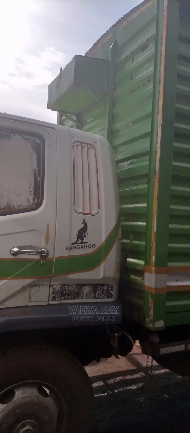 Fuso Fighter Baby Face Box Body