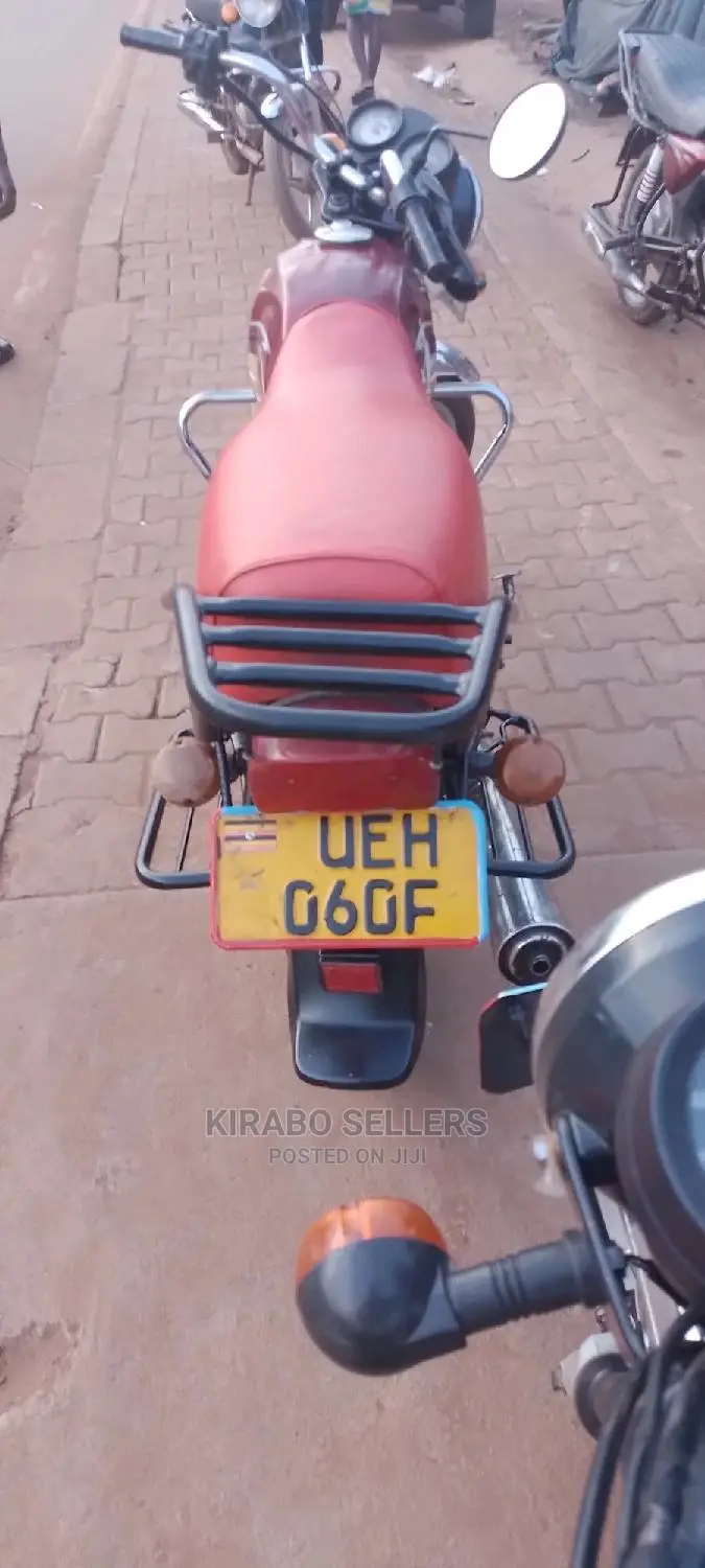 TVS HLX 125 2017 Red