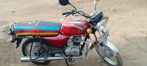 Bajaj Boxer 2022 Brown