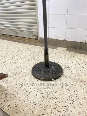 2.7m Umbrella With Base