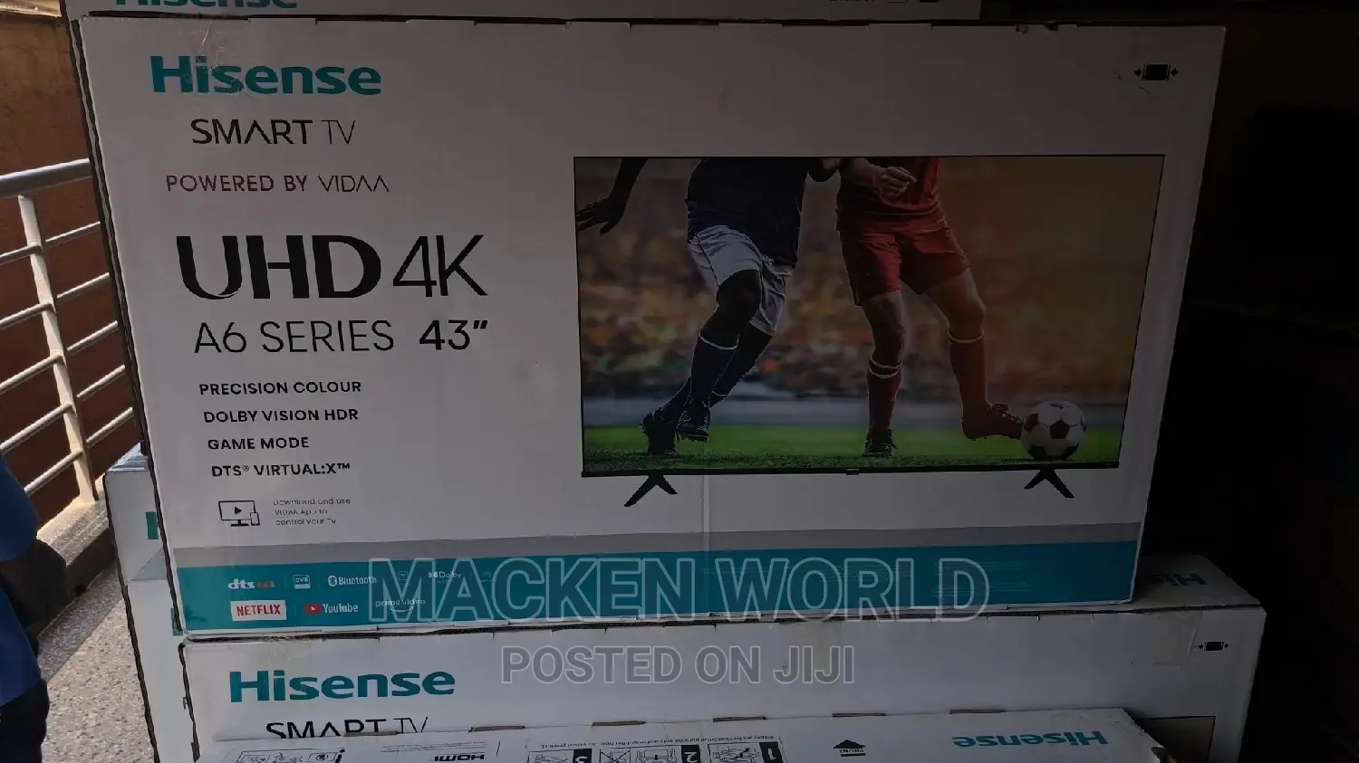 Hisense 43 Smart UHD With Bluetooth TV Box Pack