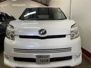 Toyota Voxy 2009 White