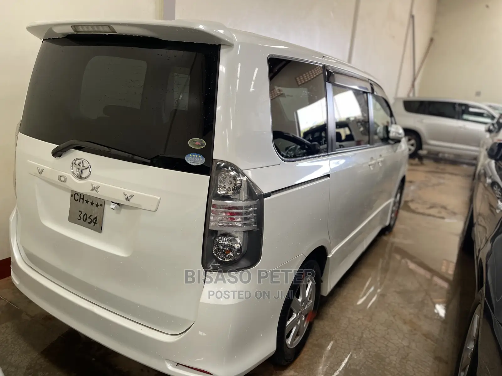 Toyota Voxy 2009 White