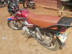 New TVS HLX 125 2019 Red