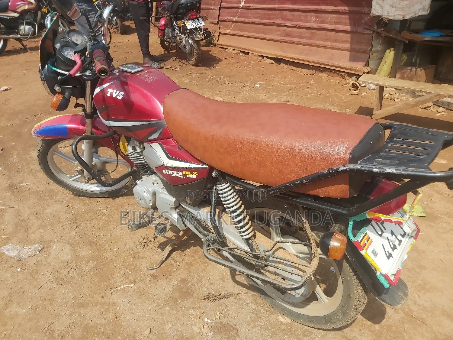 New TVS HLX 125 2019 Red