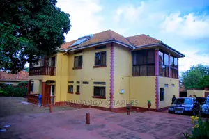 8bdrm Duplex in Fs Properties Ltd, Central Division for rent