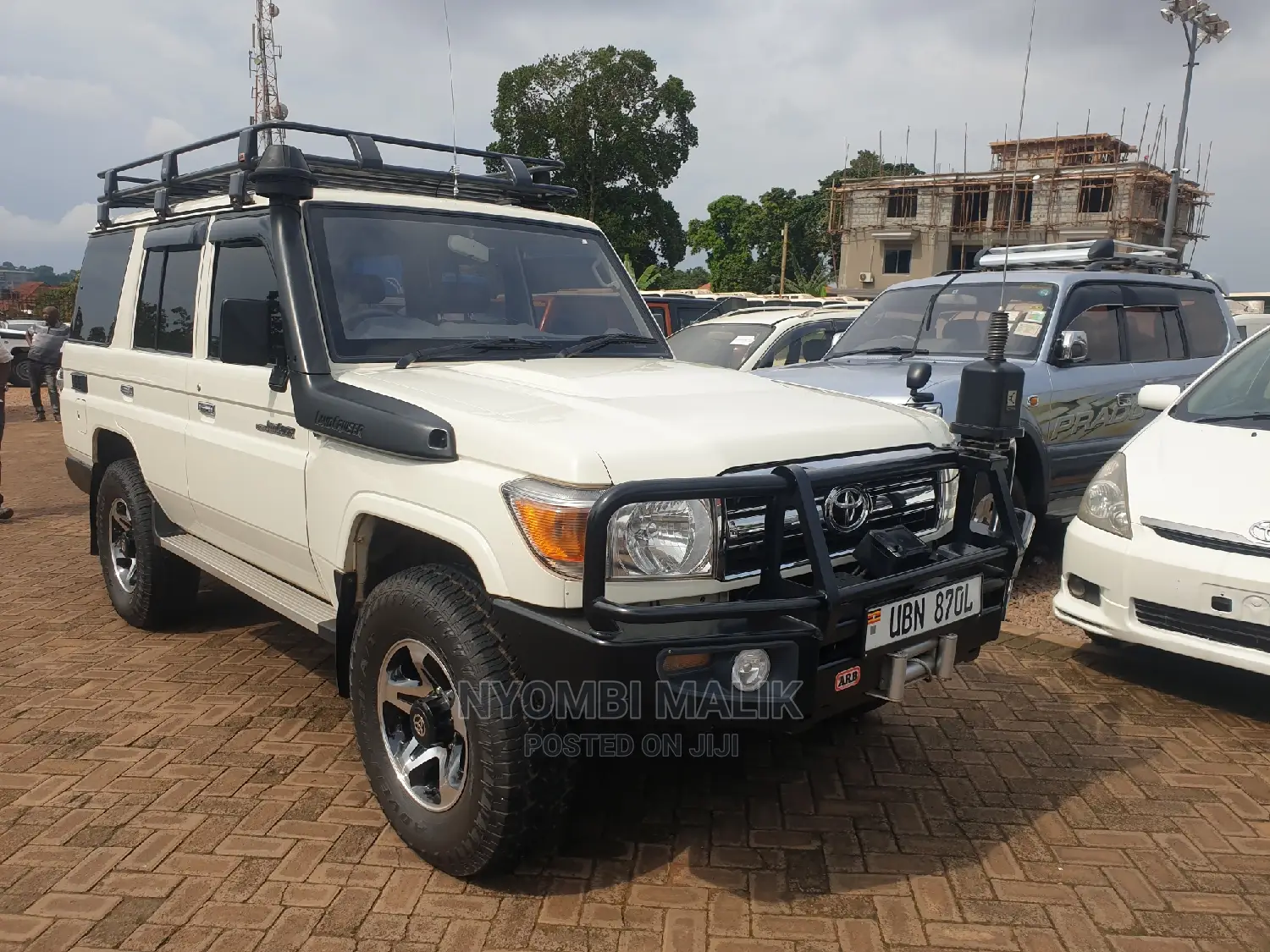 Toyota Land Cruiser Prado 1998 White