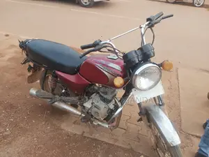 Bajaj Boxer 100 2016 Red