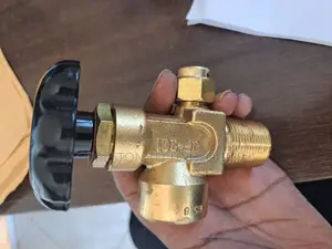 Oxygen and Nitrogen Gas Valves