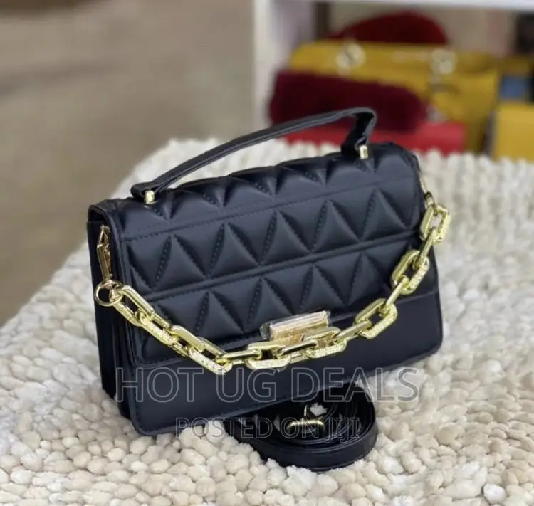 Ladies Classic Designer Handbag - Black