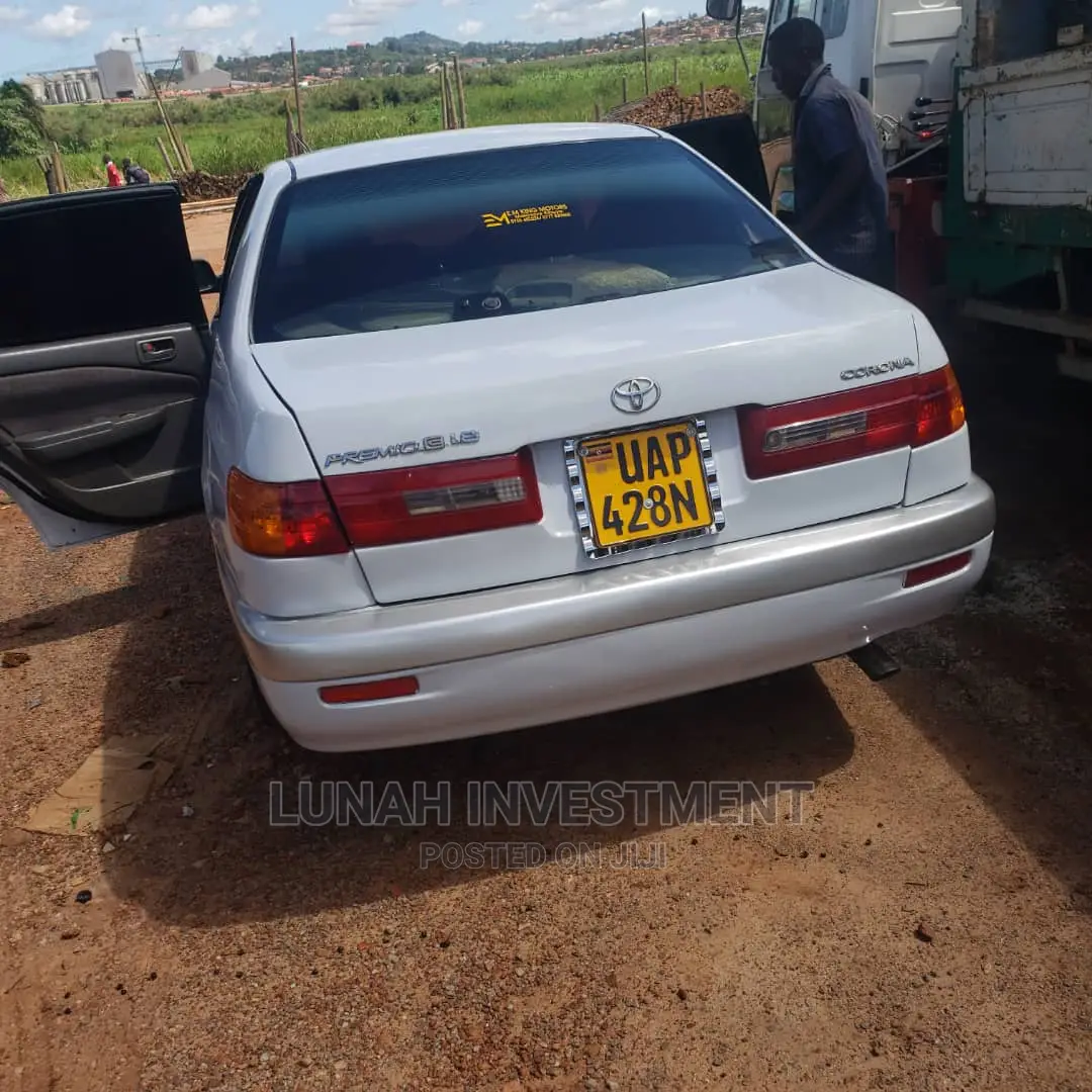 Toyota Premio 2002 White