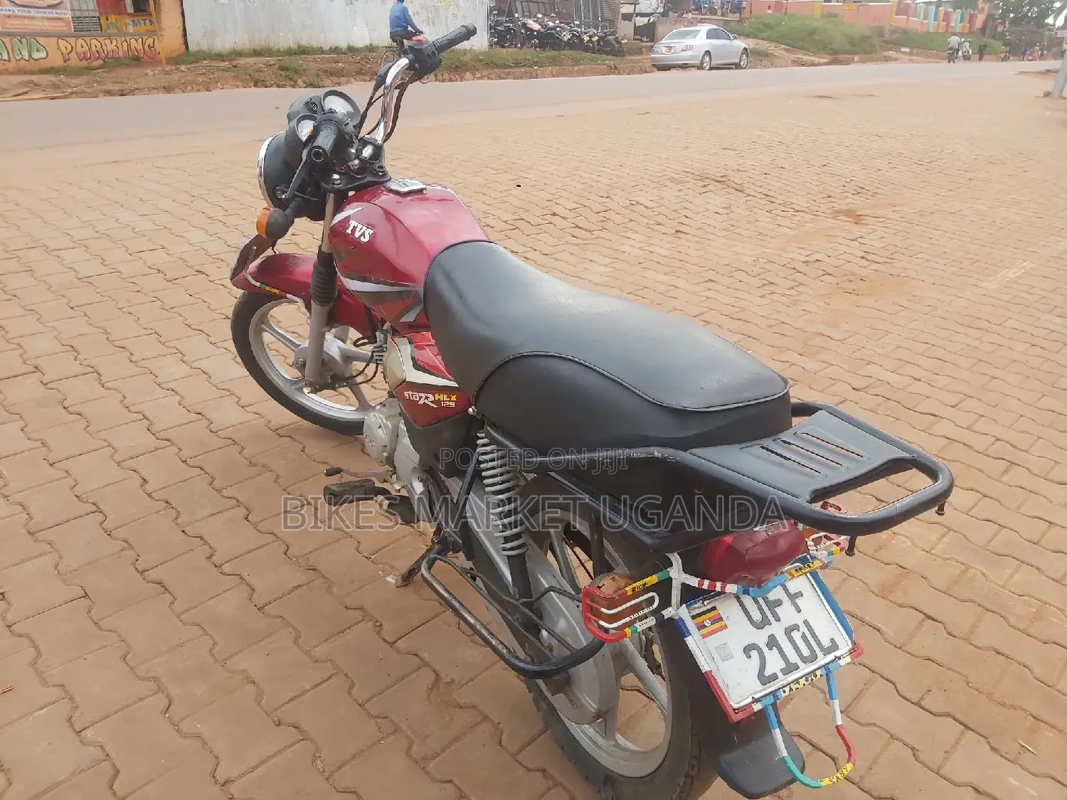 New TVS HLX 125 2022 Red