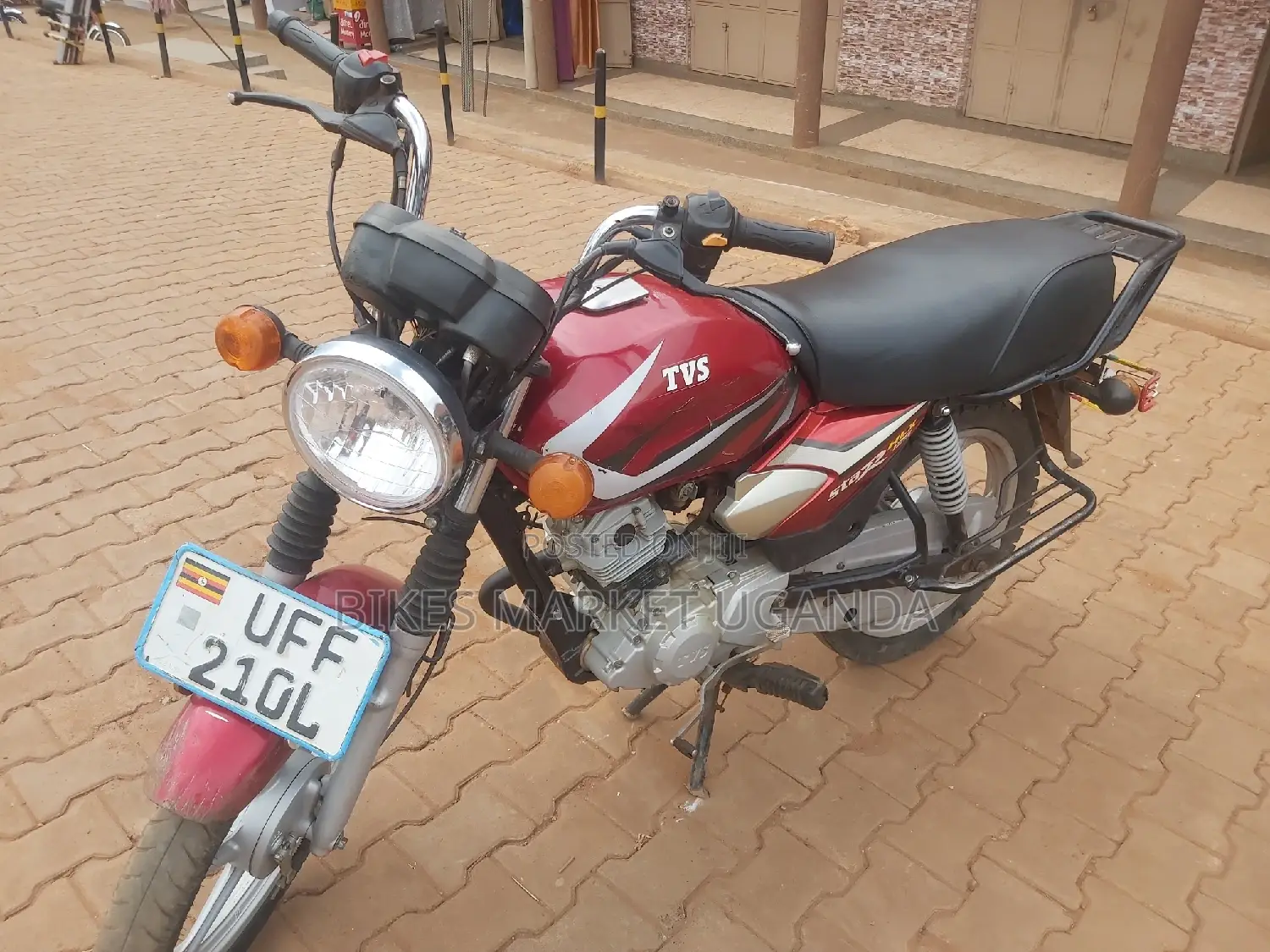 New TVS HLX 125 2022 Red